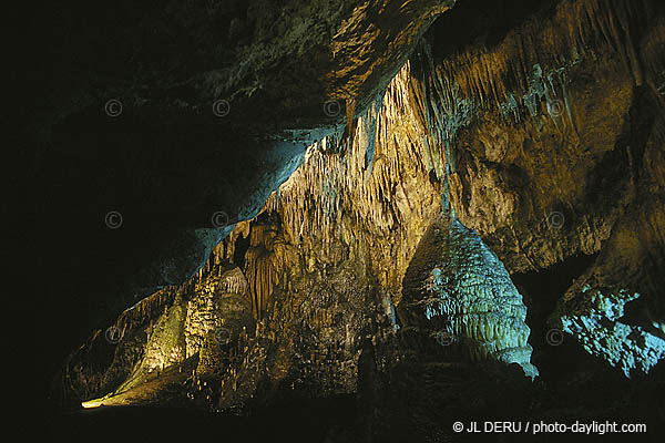 Grottes, cave